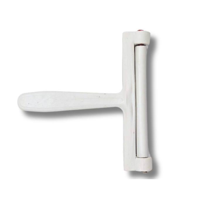 Сирорізка пластмасова 11см