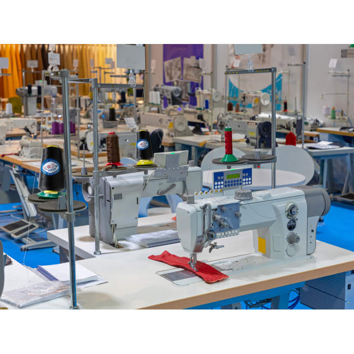 Нитки FromFactory чорні №40/2 3000м