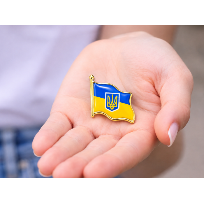 Значок прапор с гербом Україна 20х20х10мм
