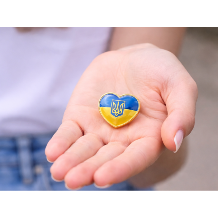 Значок флаг с гербом (сердце) 28х27х10мм