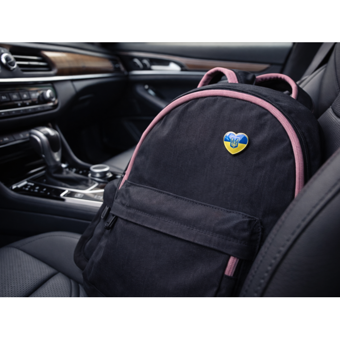 Значок флаг с гербом (сердце) 28х27х10мм